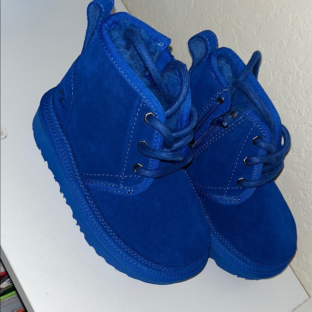 TODDLER UGG Blue Suede Boots with Modern Design